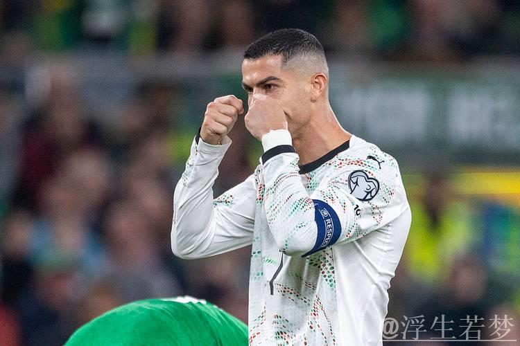 C罗不会缺席世界杯首战!FIFA官方:C罗禁赛3场 但2场是缓期执行 C罗不会缺席世界杯首战!FIFA官方:C罗禁赛3场 但2场是缓期执行